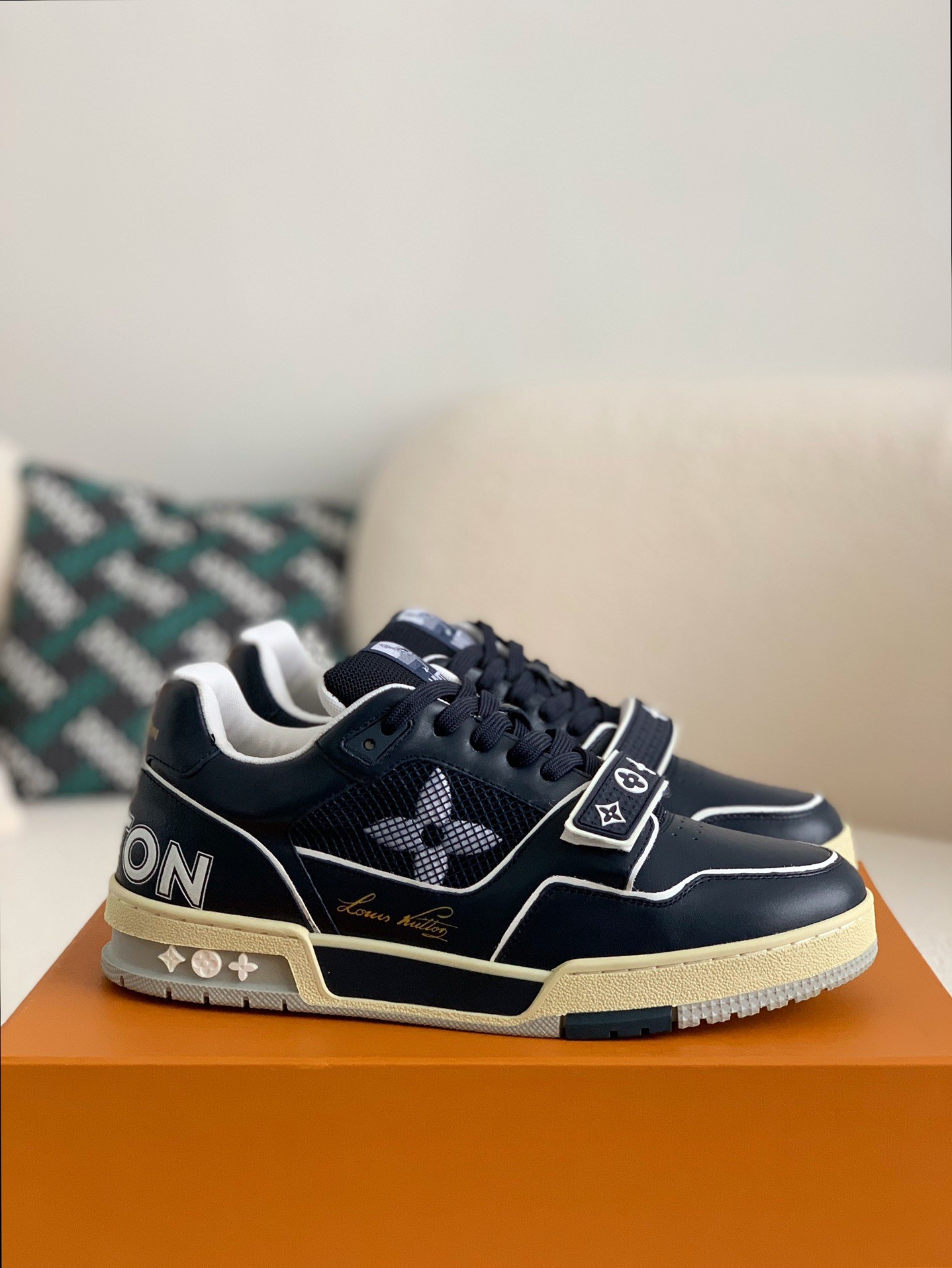 「#32」LOUIS VUITTON TRAINER 1A98UX Sneakers Fall/Winter - 图片 2