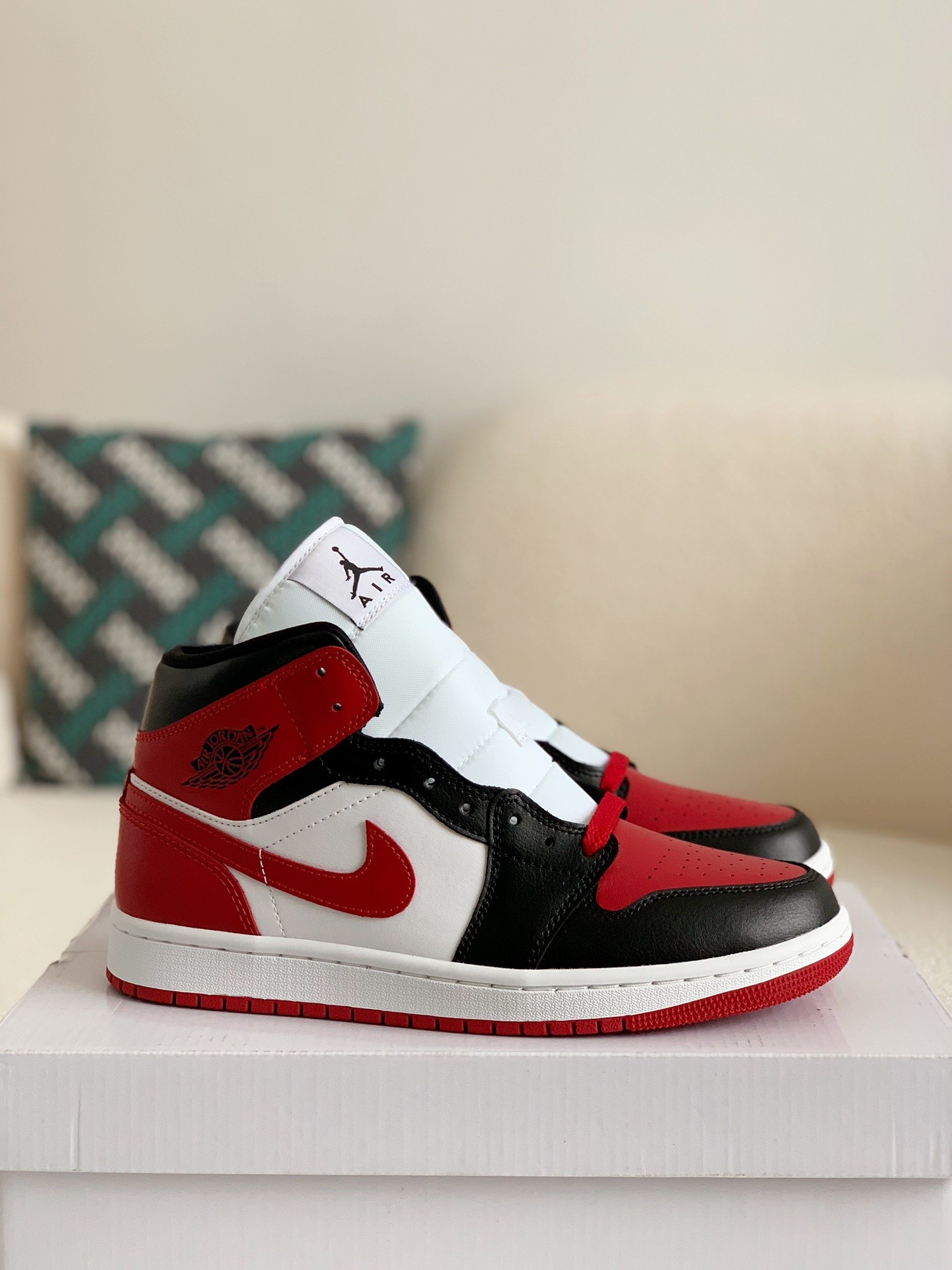 「#38」Nike Air Jordan 1 Retro High OG Bred Toe - 图片 2