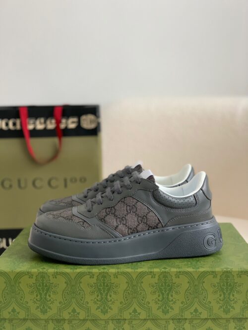 「#44」Gucci sneakers Cowhide
