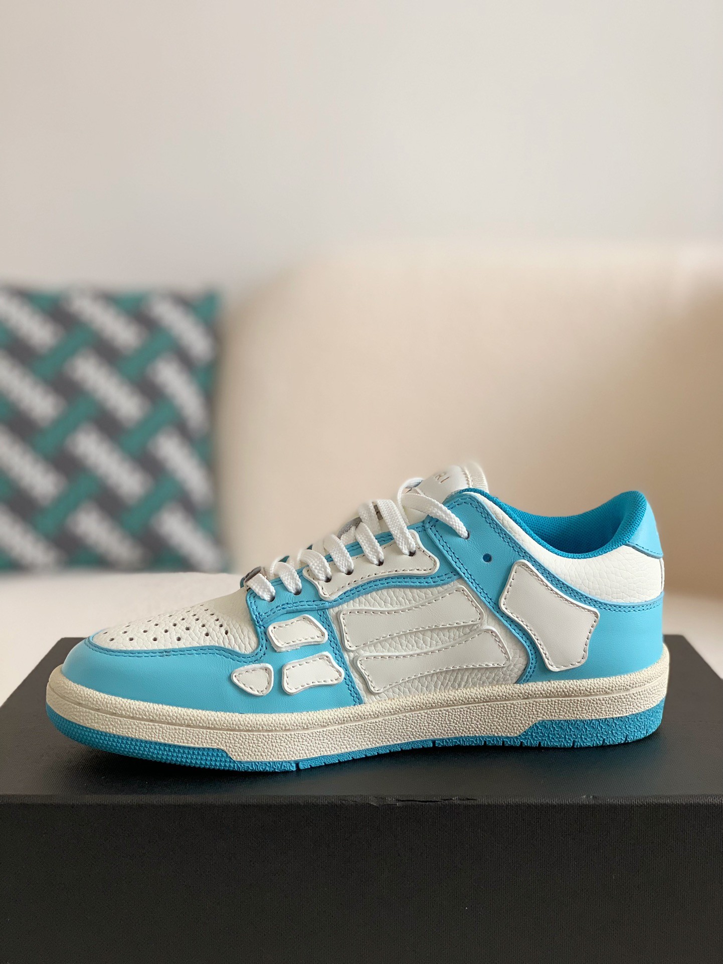 「#51」Amiri Bone Sneakers - 图片 4