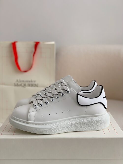 「#84」Alexander McQueen MQ white film tail Sneakers