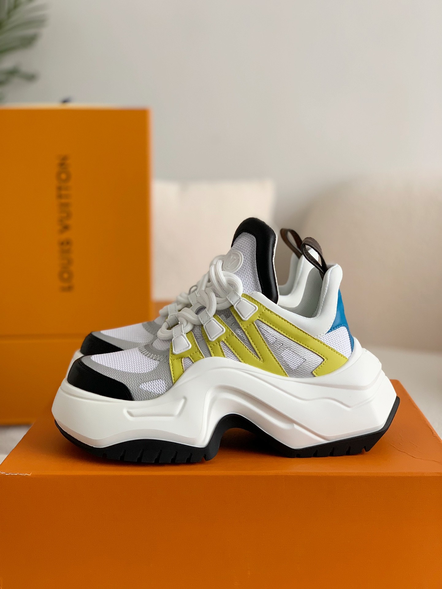 「#254」Louis Vuitton Archlight Sneaker