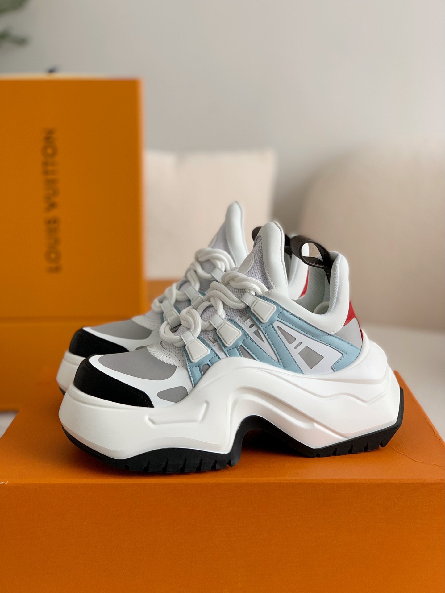 「#256」Louis Vuitton Archlight Sneaker