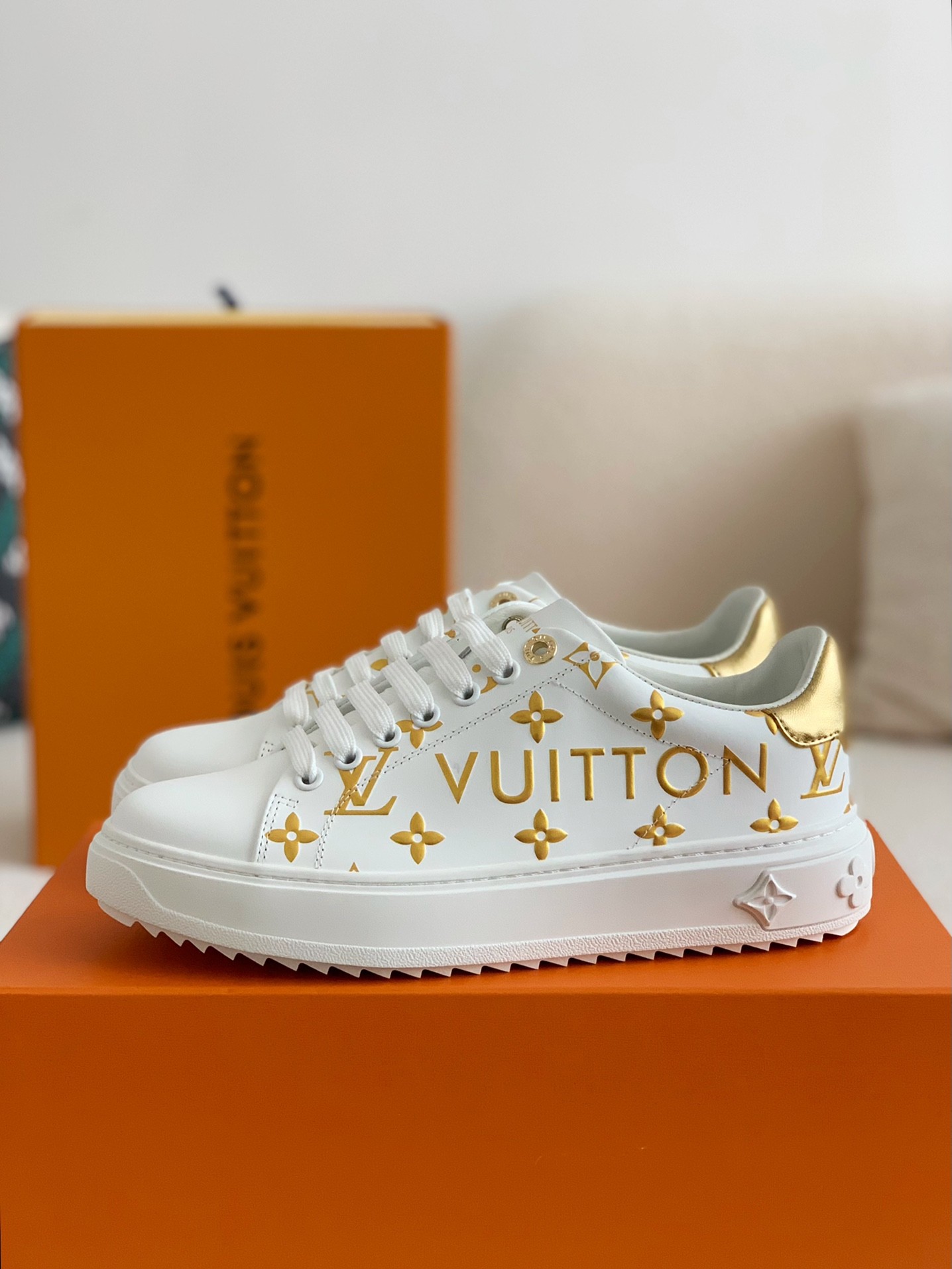 「#262」LOUIS VUITTON TIME OUT SNEAKERS