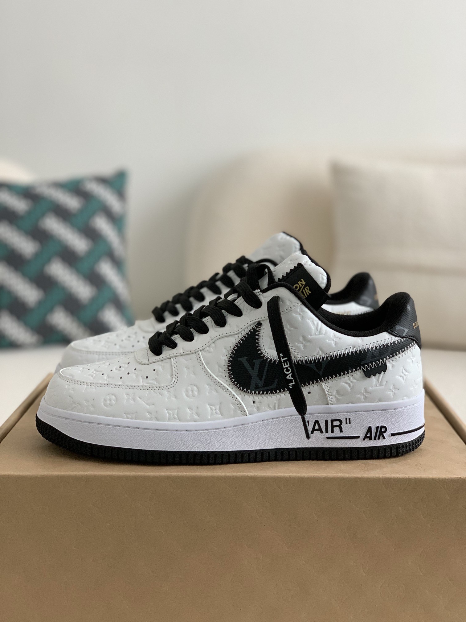 「#272」LOUIS VUITTON X NIKE AIR FORCE 1 SNEAKER