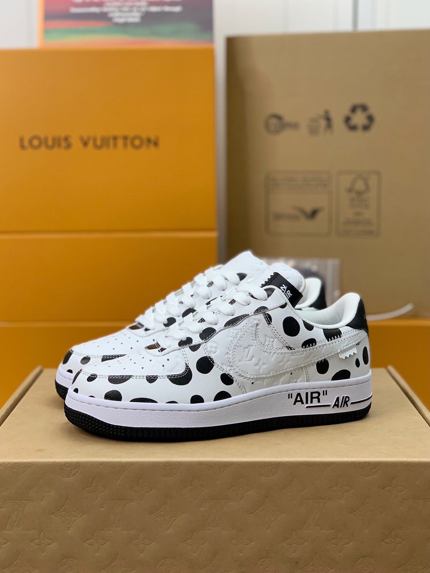 「#350」LOUIS VUITTON × Nike Air Force 1 low
