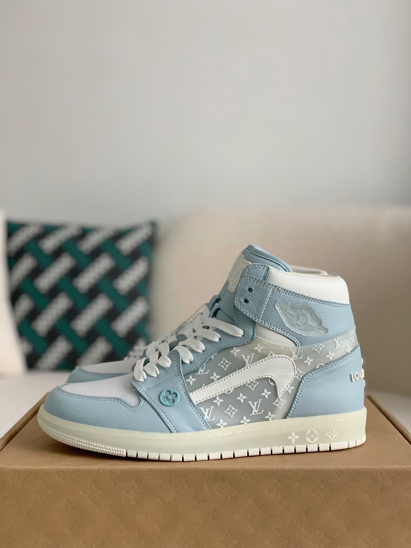 「#551」Louis Vuitton Jordan1 sneaker
