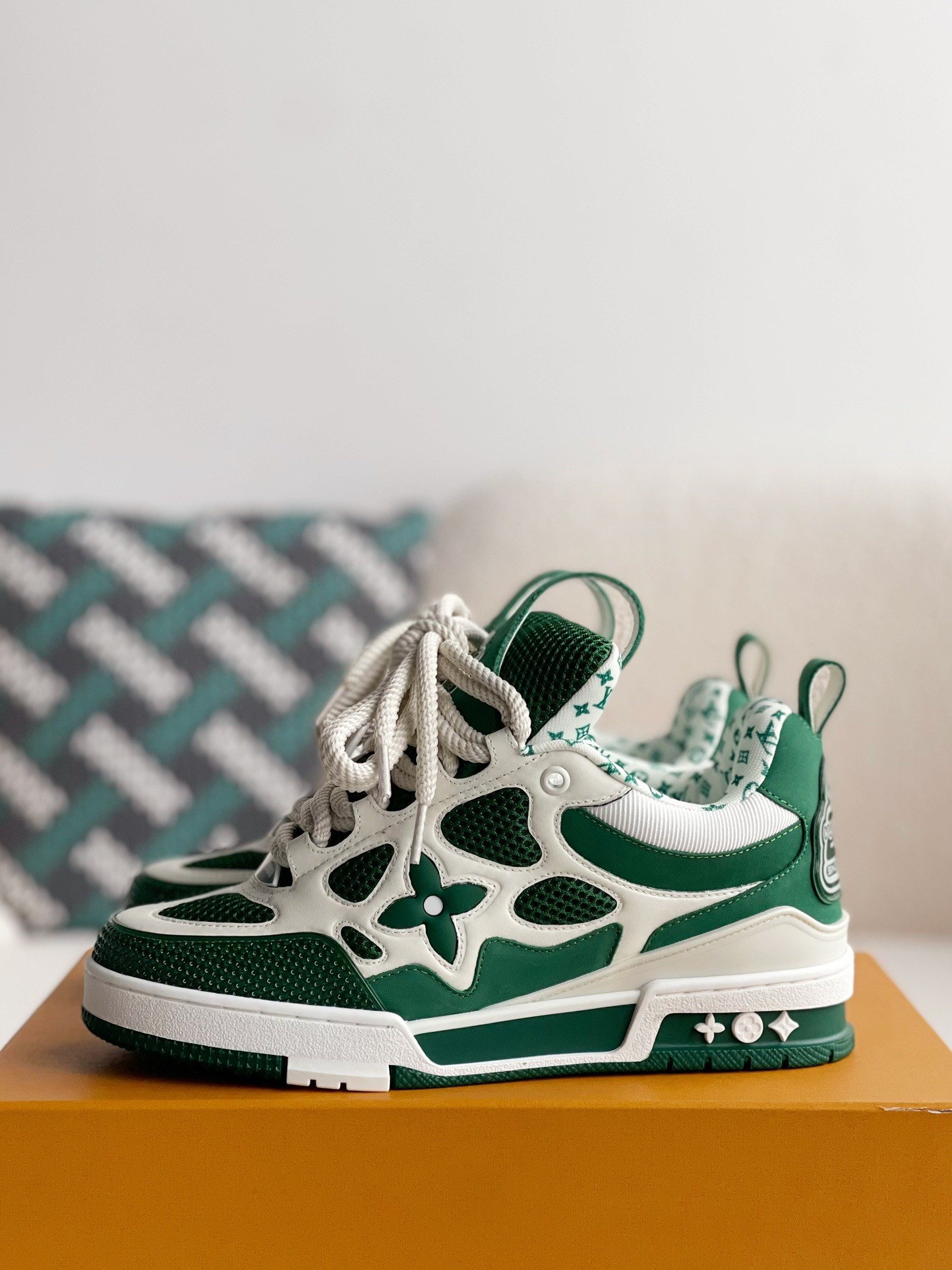 「#764」LOUIS VUITTON Skate Sneaker