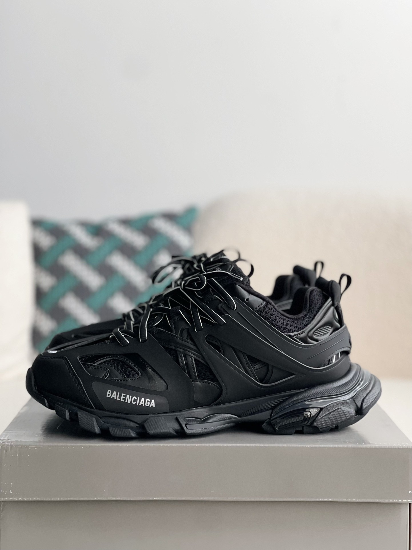 「#808」Balenciaga sneakers