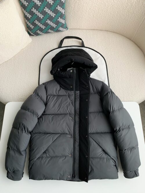 「#1042」Moncler Montbeliard down jacket