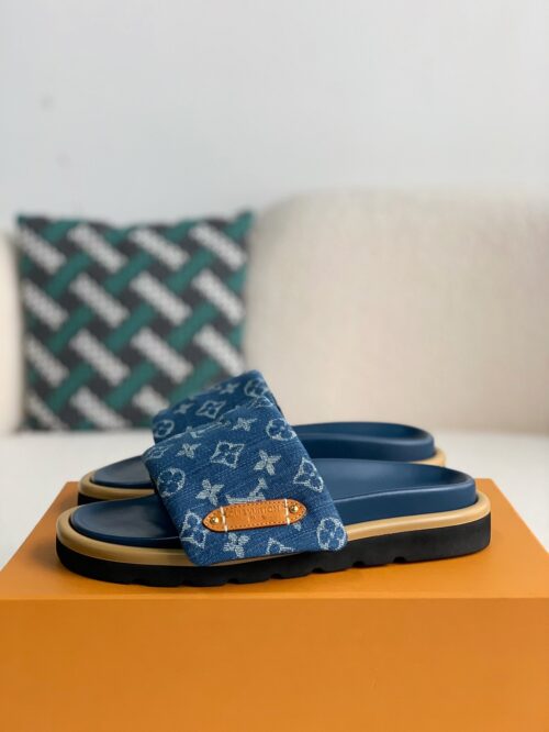 「#1194」LOUIS VUITTON SLIPPERS