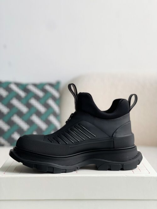 「#1213」Alexander McQueen Sneakers