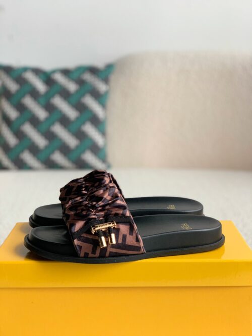「#1416」FENDI Sandals
