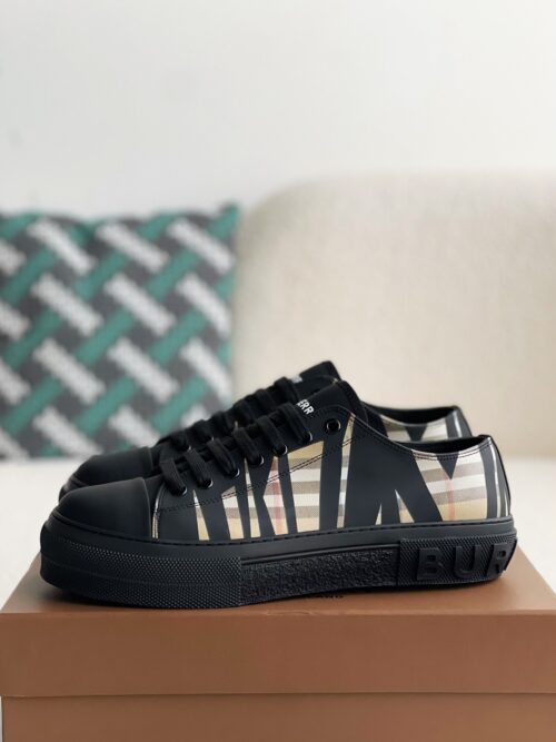 「#1469」Burberry Low cut casual sports shoes