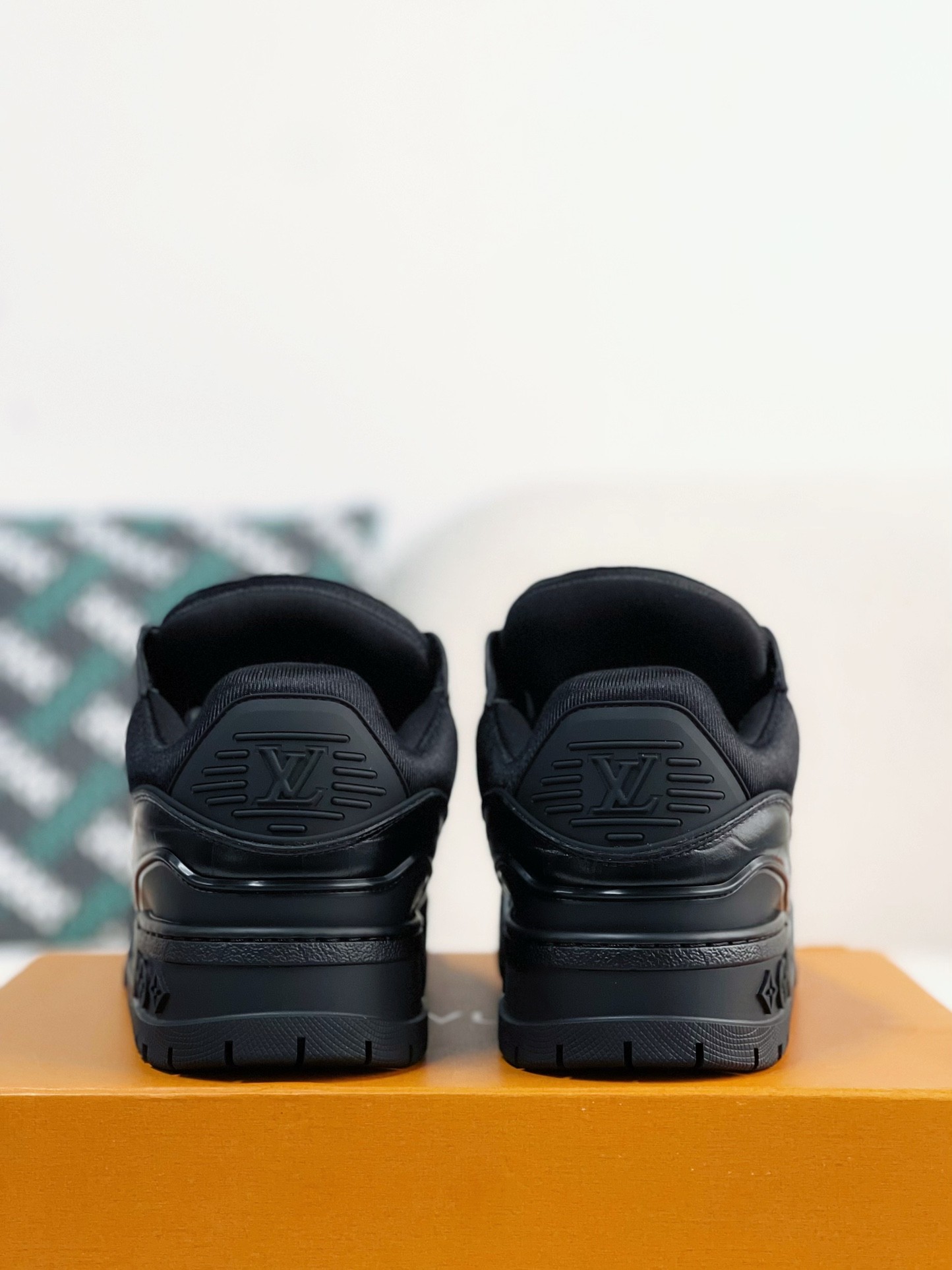 「#1573」LOUIS VUITTON TRAINER MAXI SNEAKERS - 图片 3