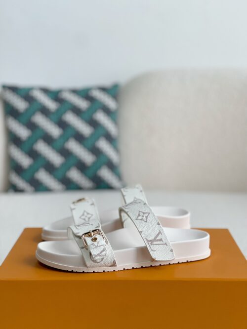 「#1764」LOUIS VUITTON SLIPPERS