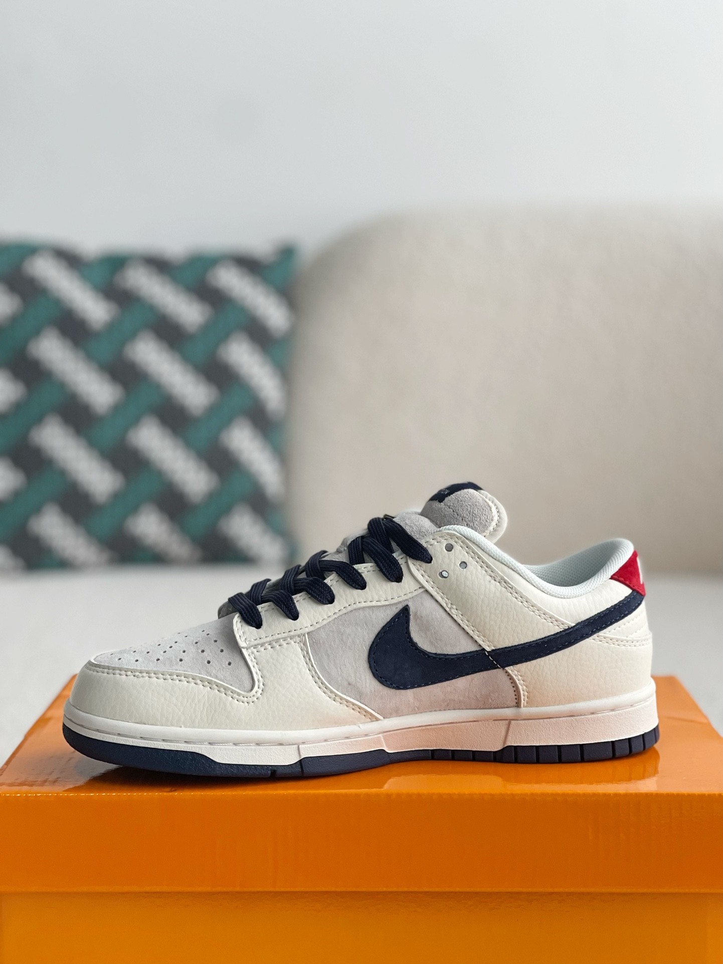 「#1802」LOUIS VUITTON x Nike Dunk Low-top board shoes - 图片 4