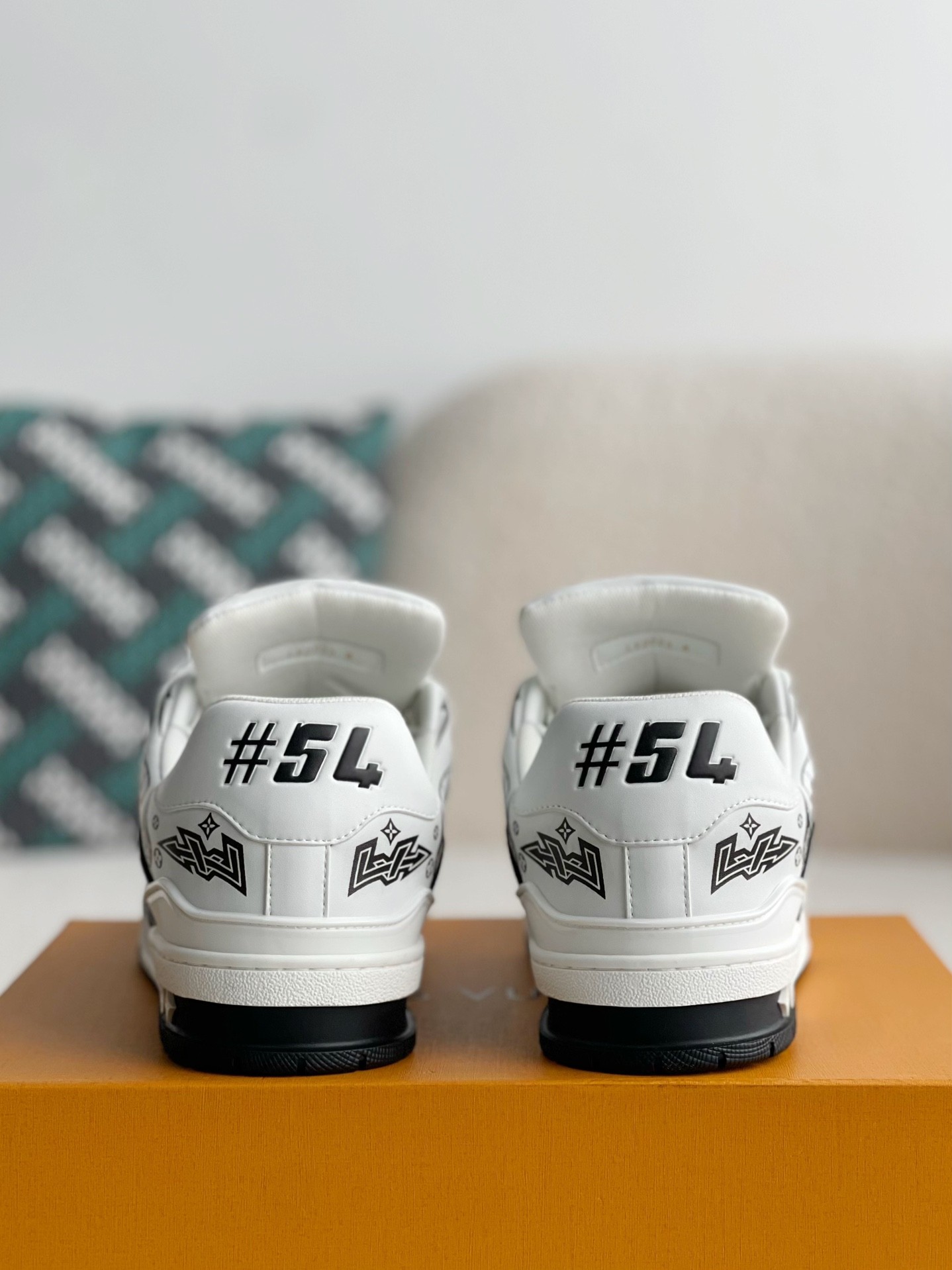 「#1816」LOUIS VUITTON SNEAKERS - 图片 3