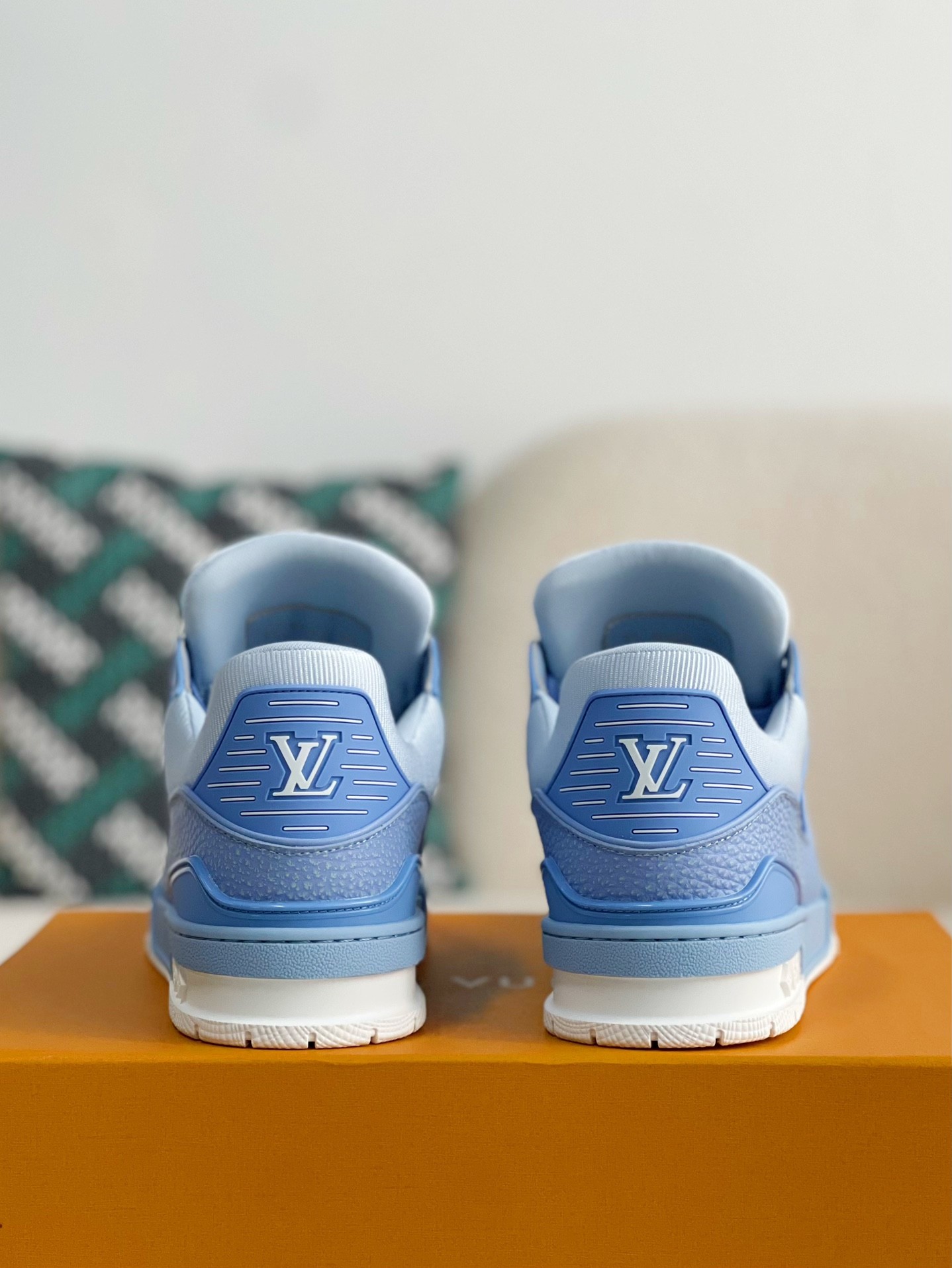 「#1888」LOUIS VUITTON SNEAKERS - 图片 3