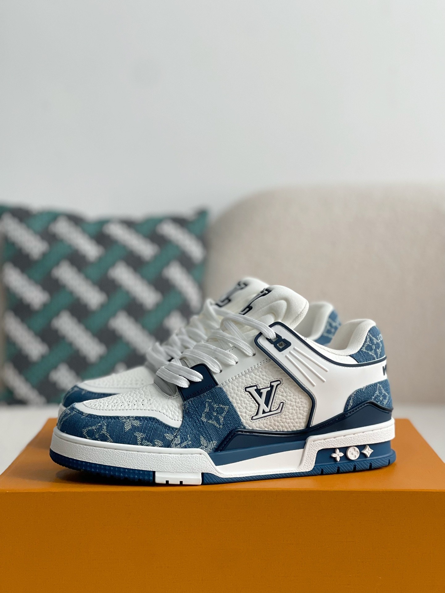 「#1898」LOUIS VUITTON SNEAKERS