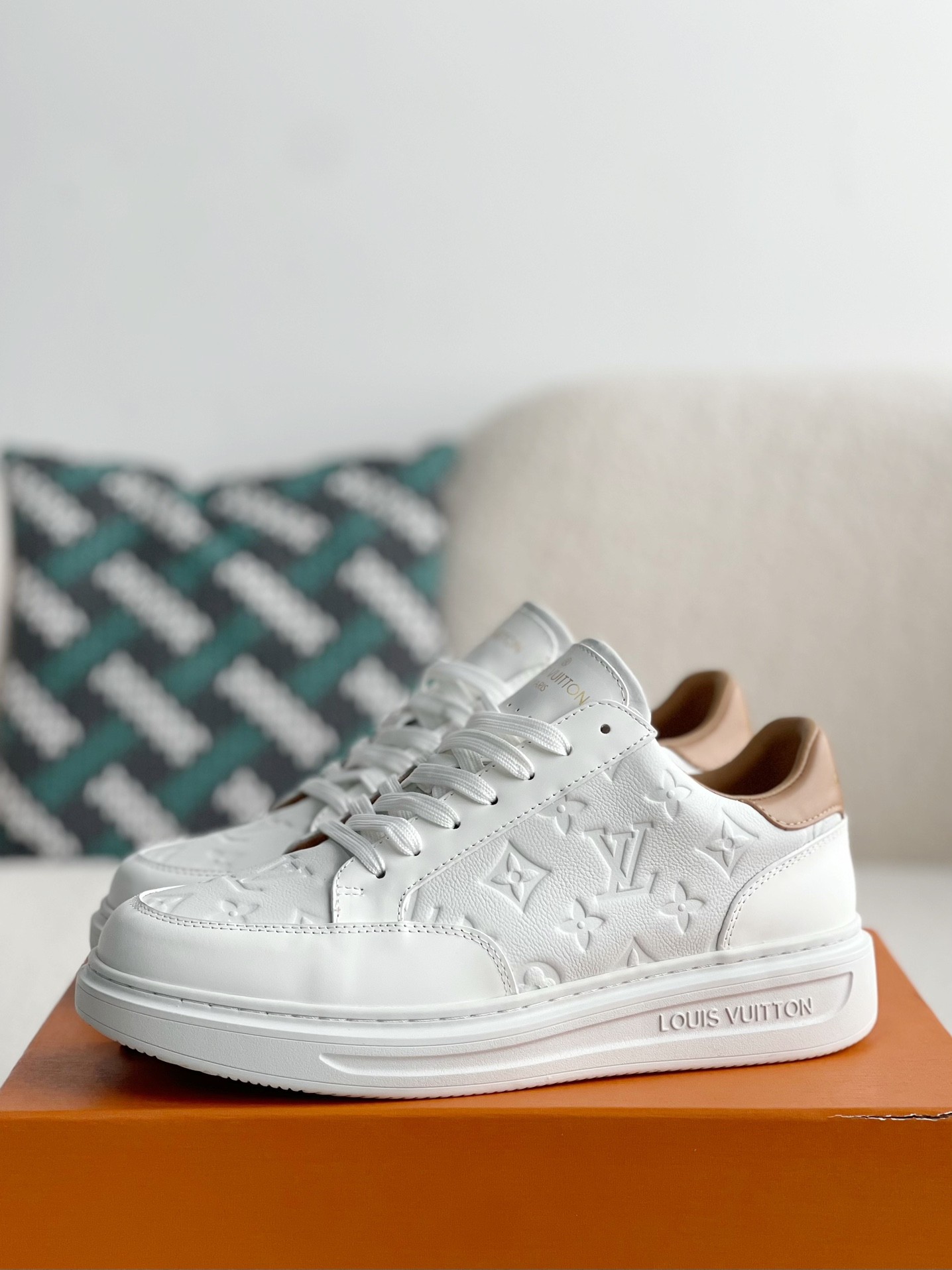 「#2019」LOUIS VUITTON SNEAKERS