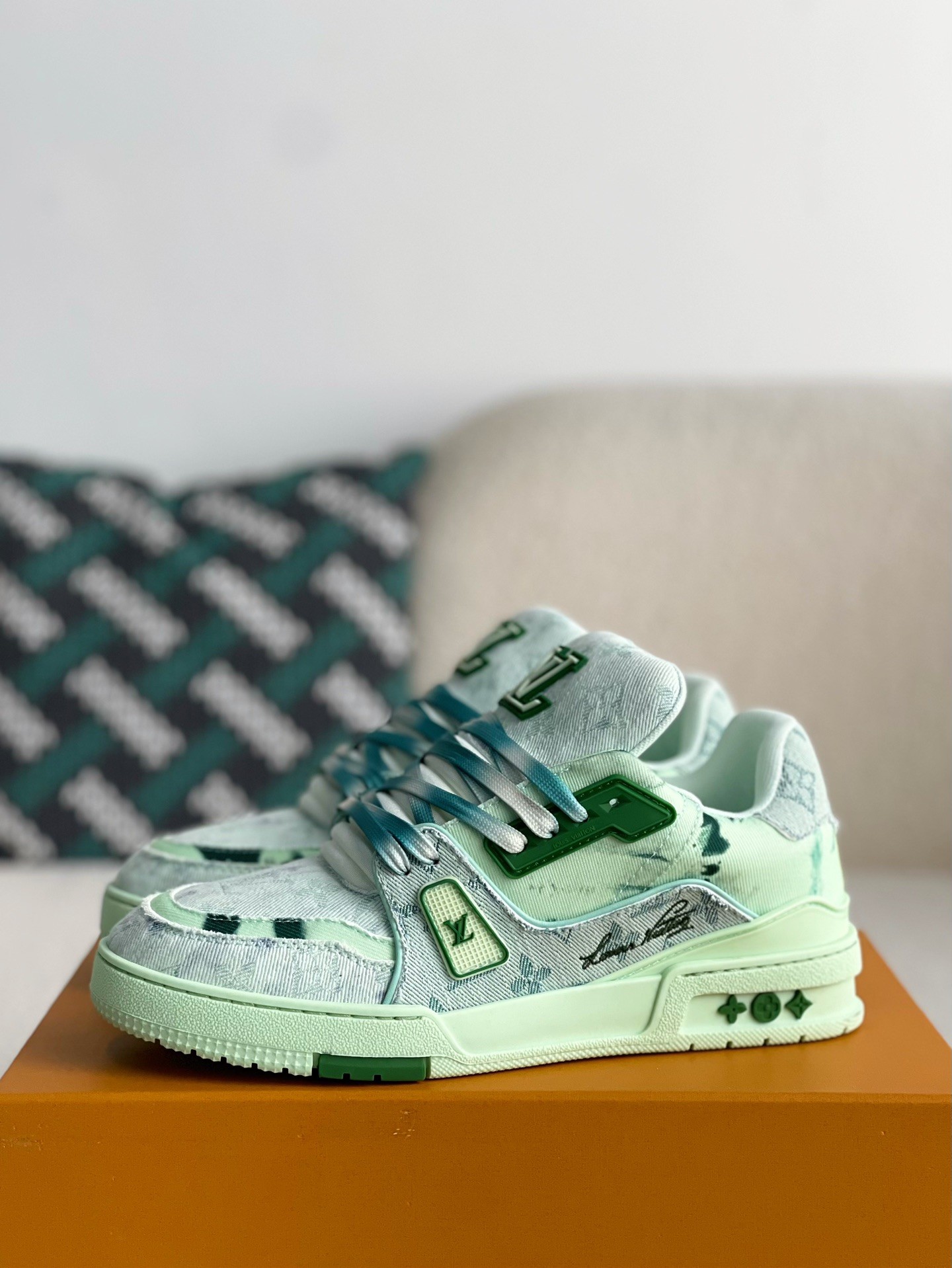 「#2024」LOUIS VUITTON SNEAKERS