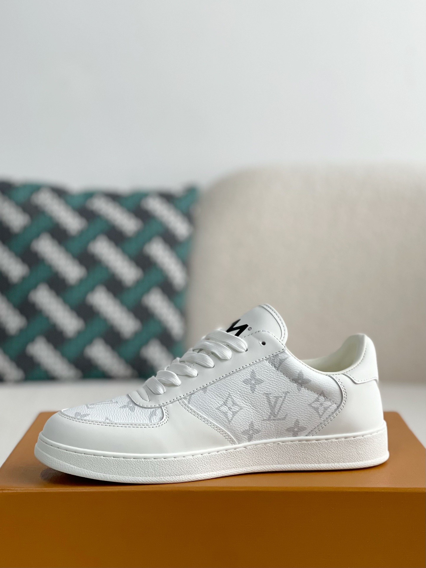「#2069」LOUIS VUITTON RIVOLI SNEAKERS - 图片 4