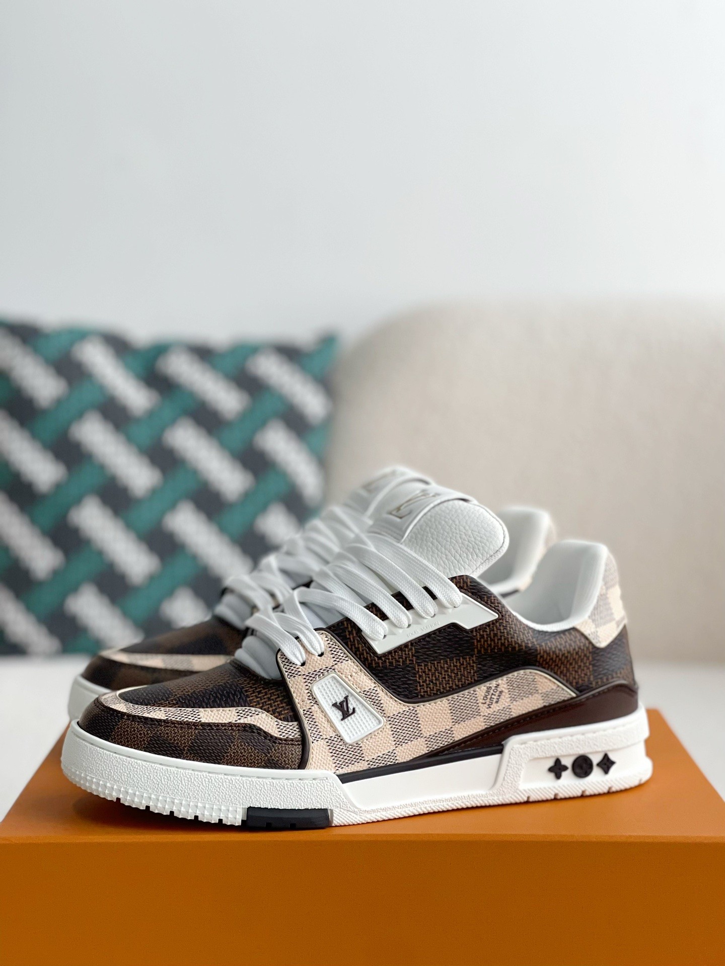 「#2078」LOUIS VUITTON SNEAKERS