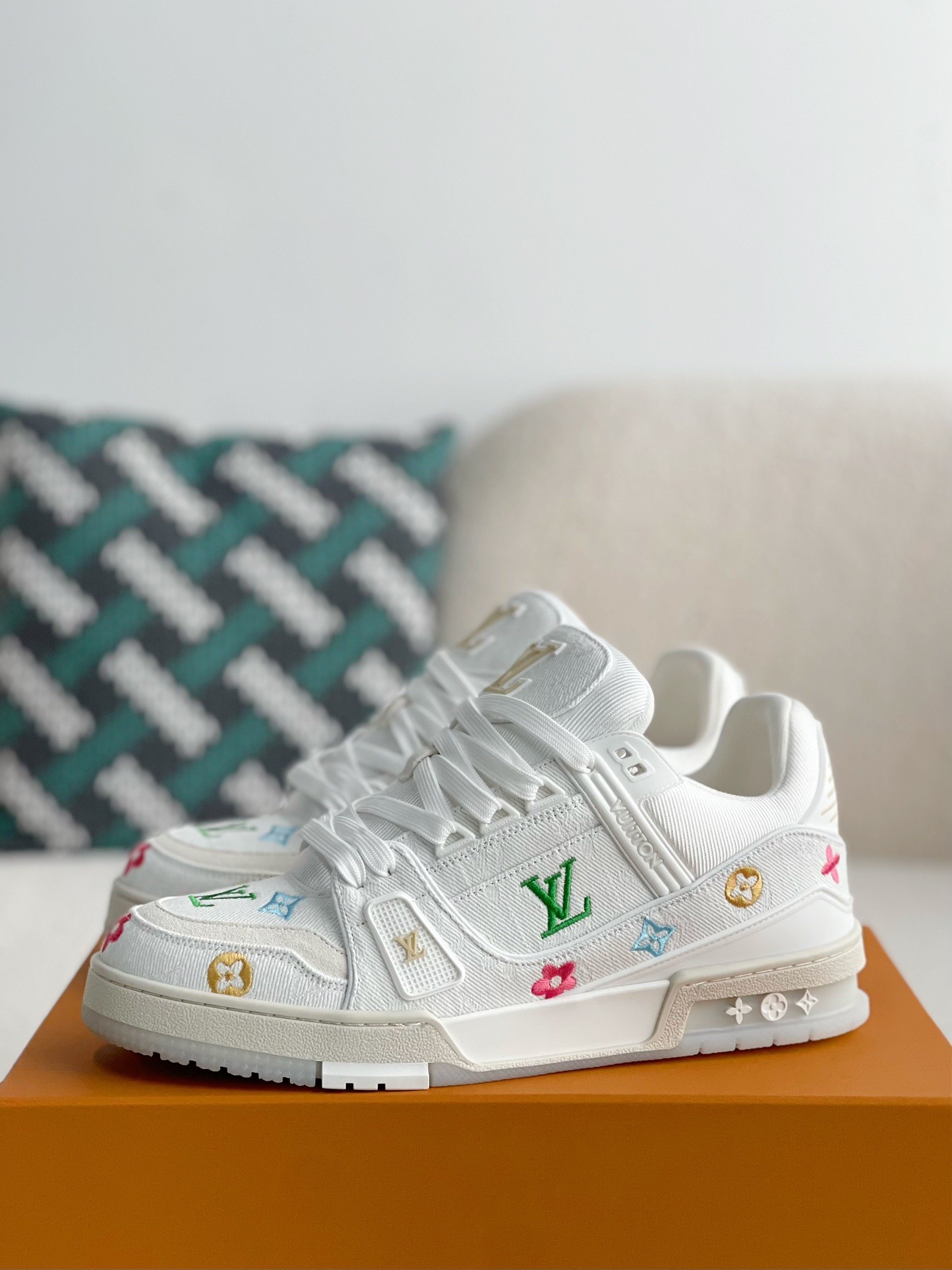 「#2081」LOUIS VUITTON SNEAKERS