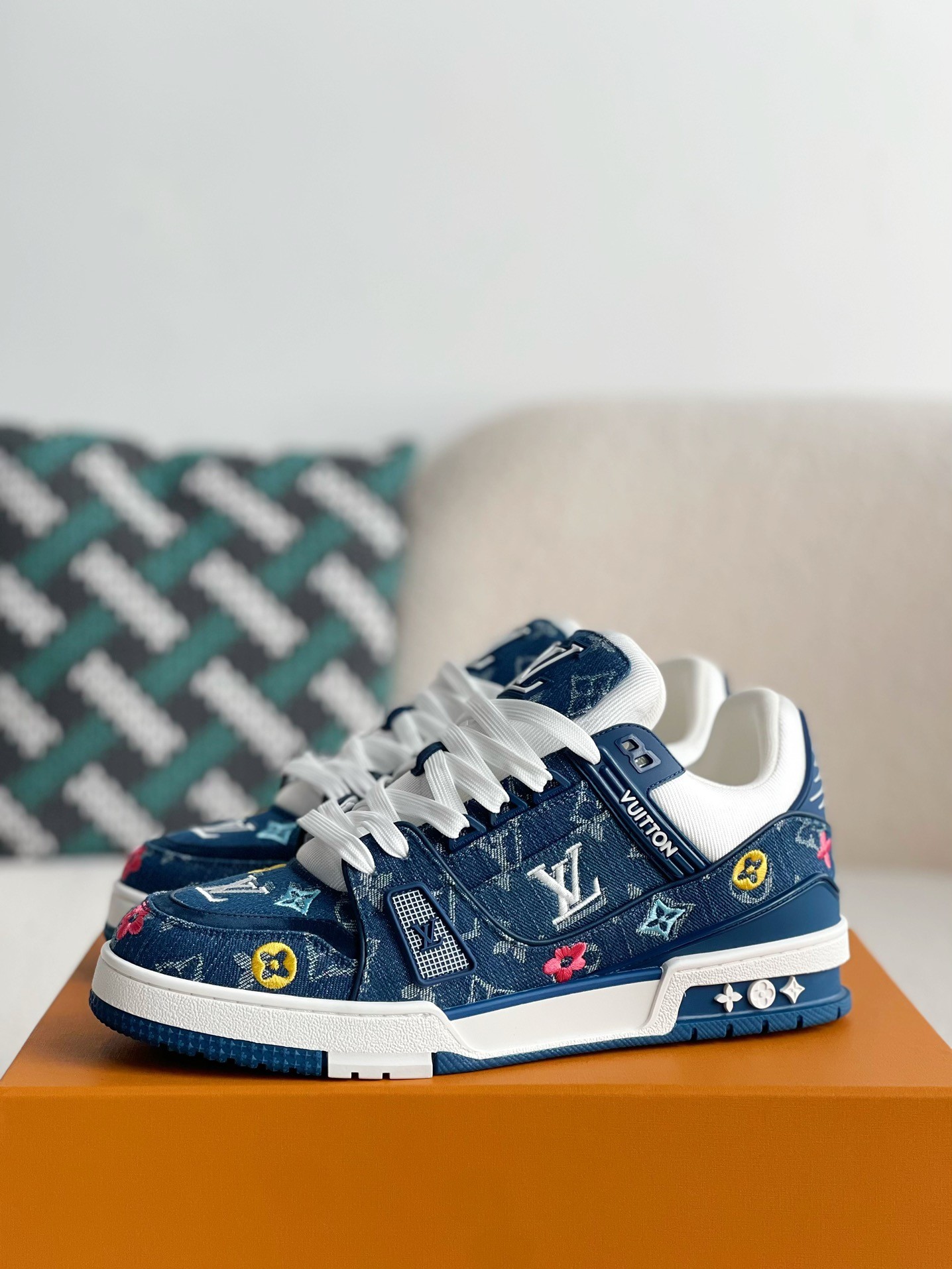 「#2091」LOUIS VUITTON SNEAKERS