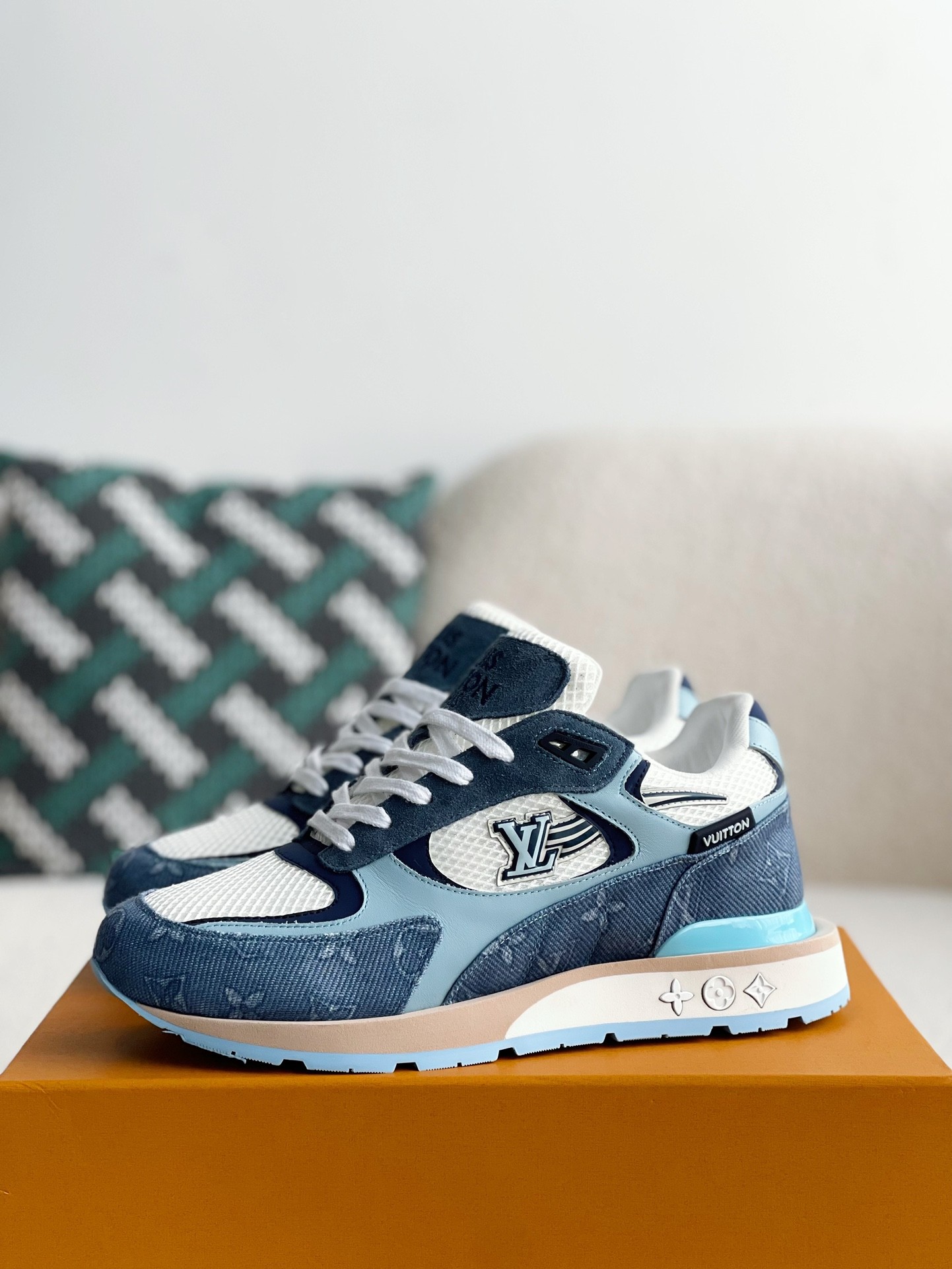 「#2109」LOUIS VUITTON Low-top running shoes