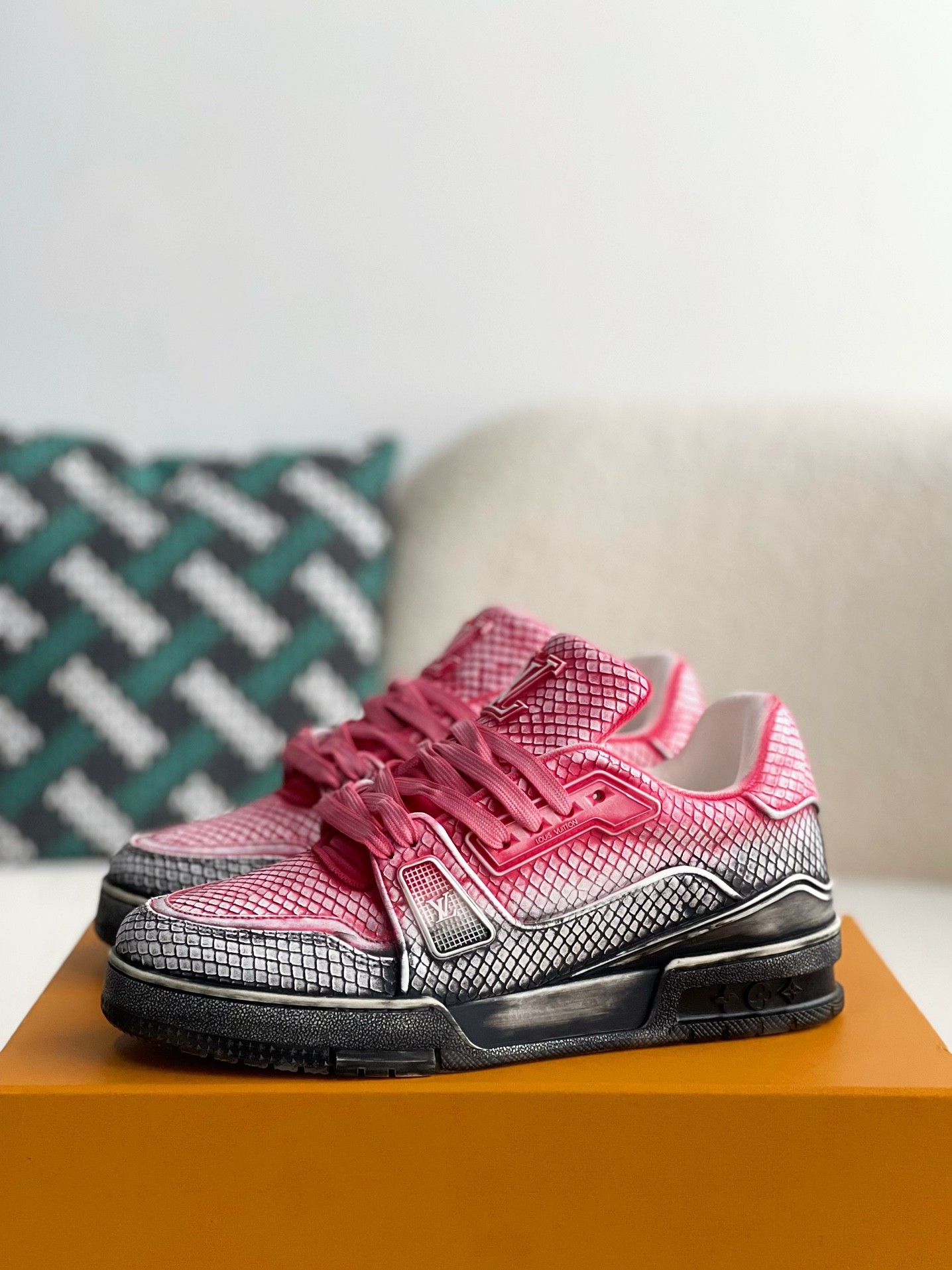 「#2167」LOUIS VUITTON SNEAKERS