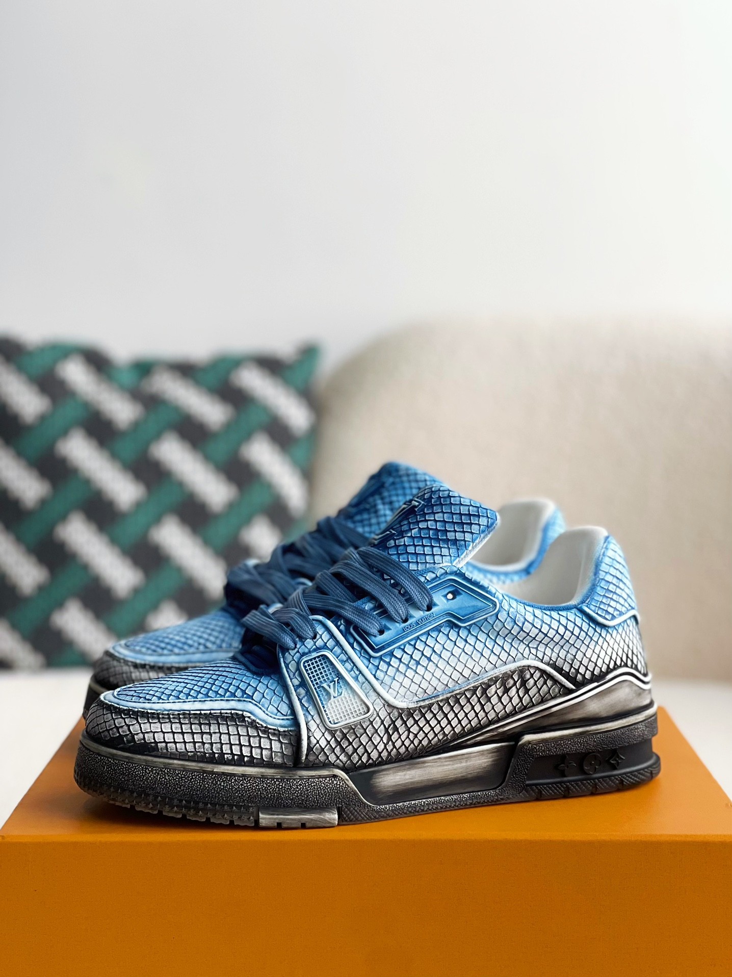 「#2172」LOUIS VUITTON SNEAKERS
