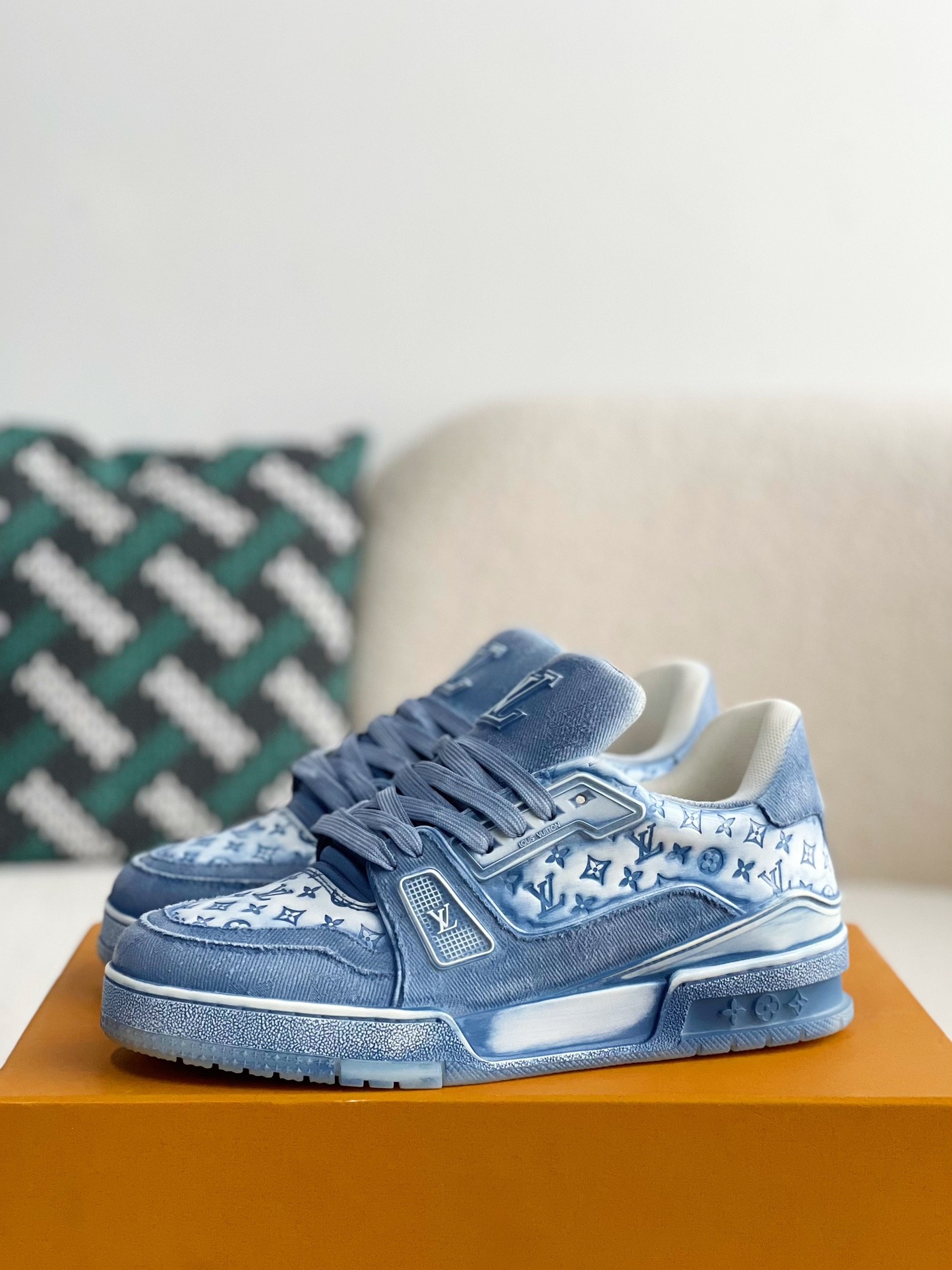 「#2176」LOUIS VUITTON SNEAKERS