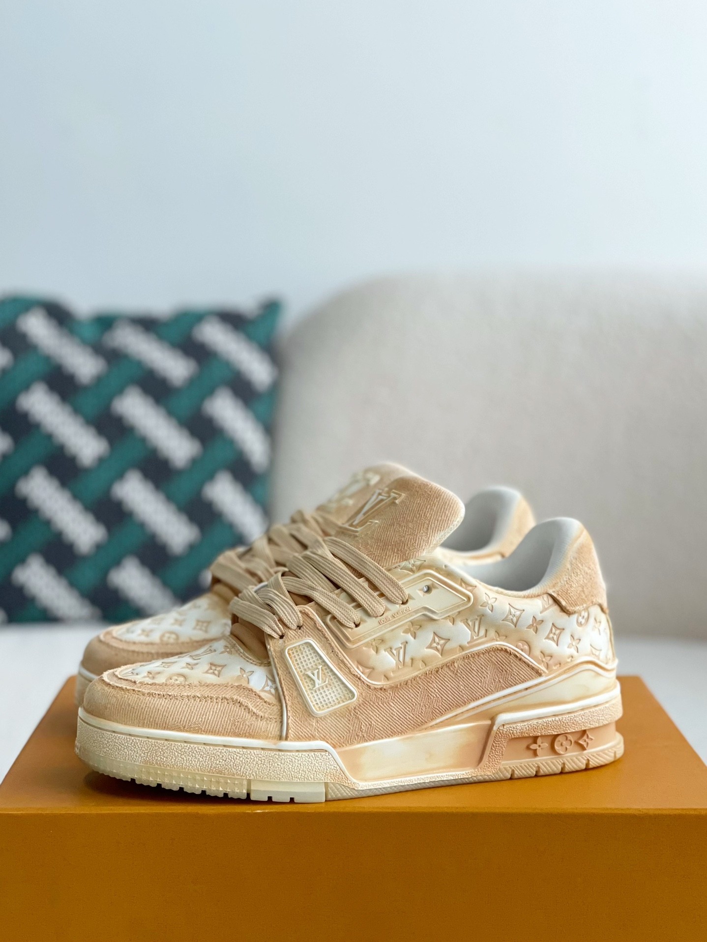 「#2177」LOUIS VUITTON SNEAKERS