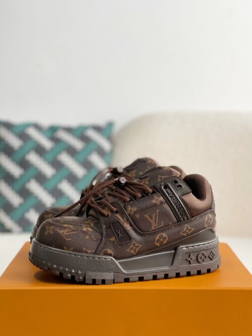 「#2198」 LOUIS VUITTON TRAINER SNEAKERS