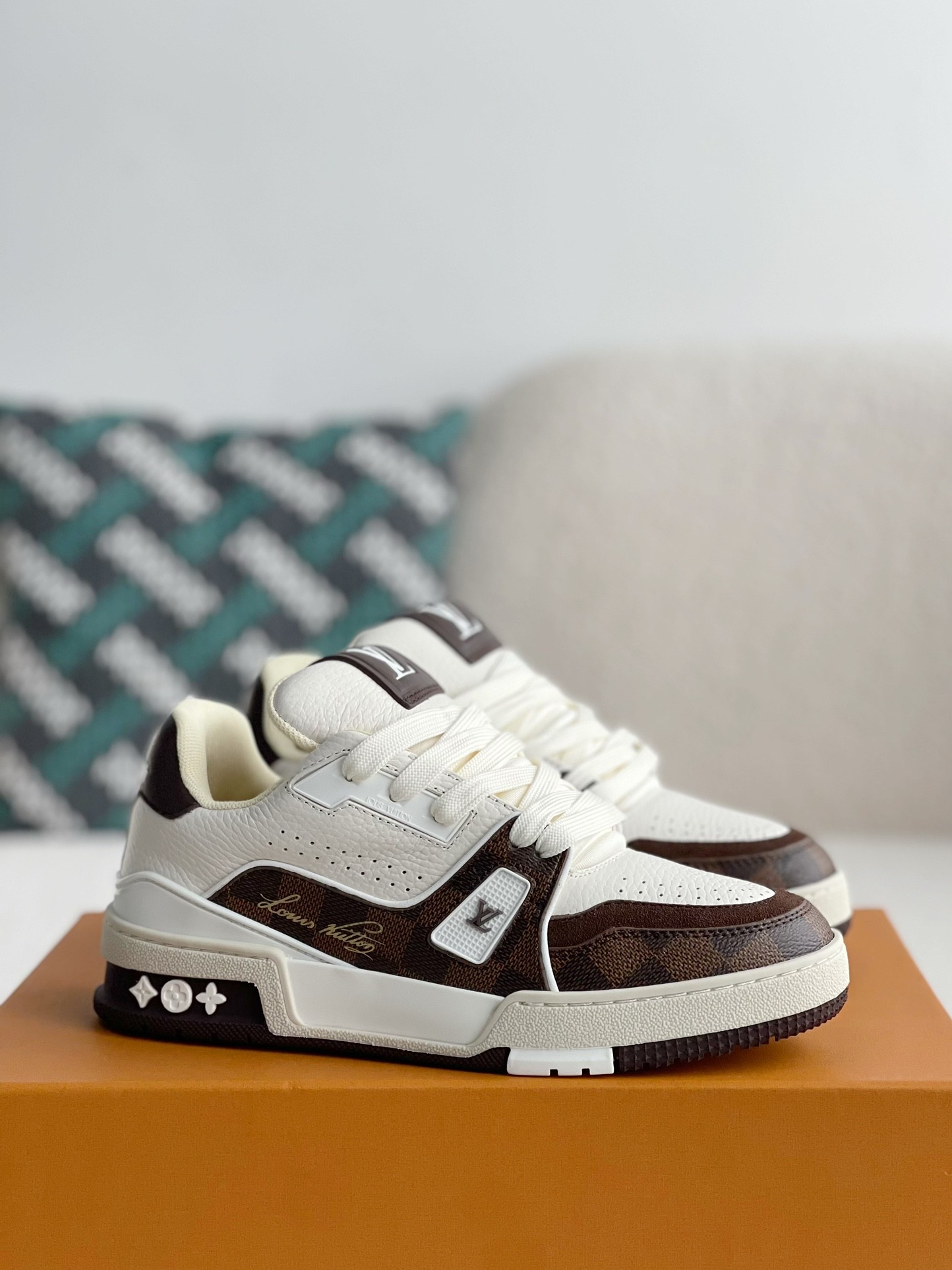 「#2242」LOUIS VUITTON SNEAKERS - 图片 2