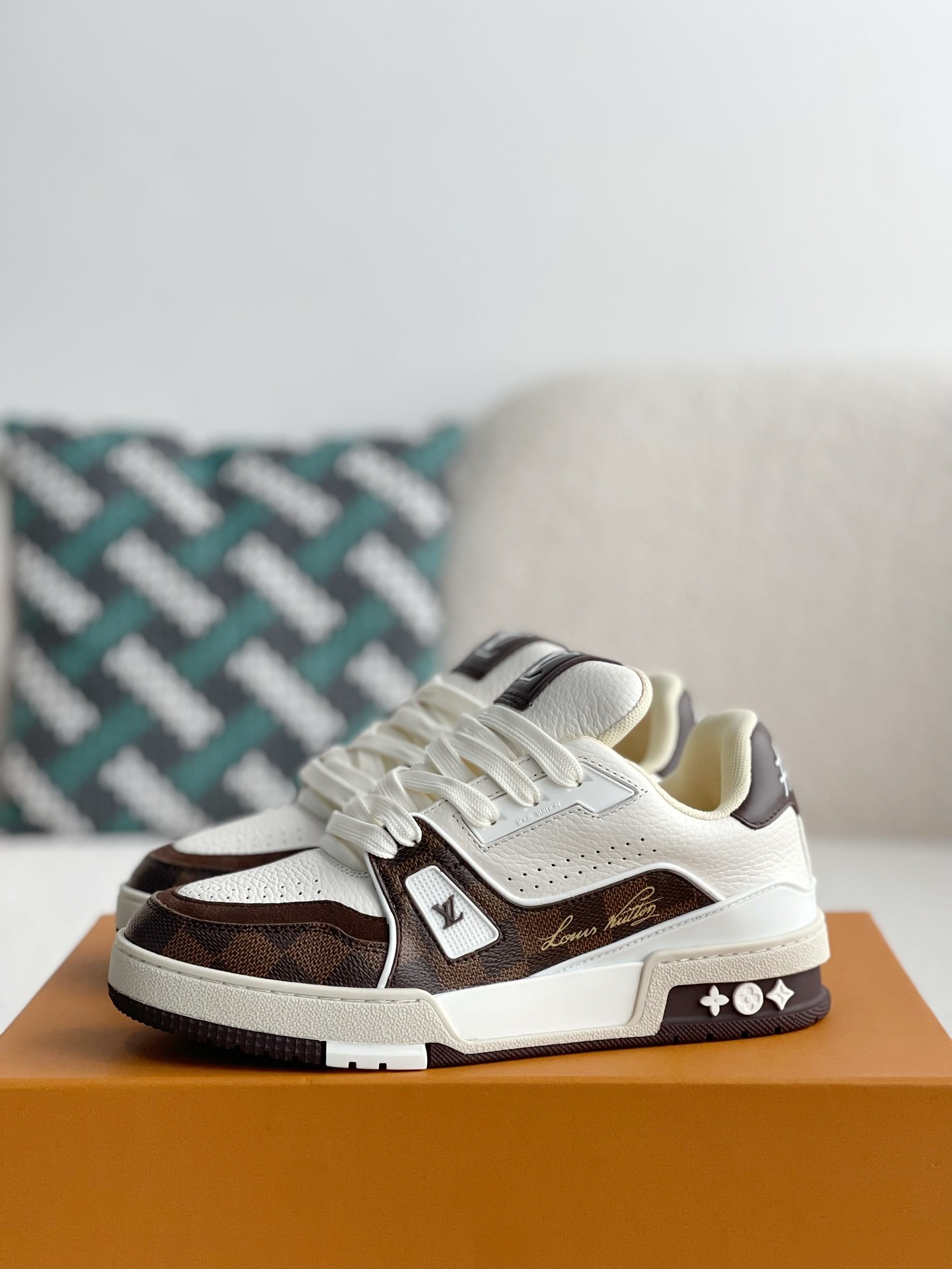 「#2242」LOUIS VUITTON SNEAKERS