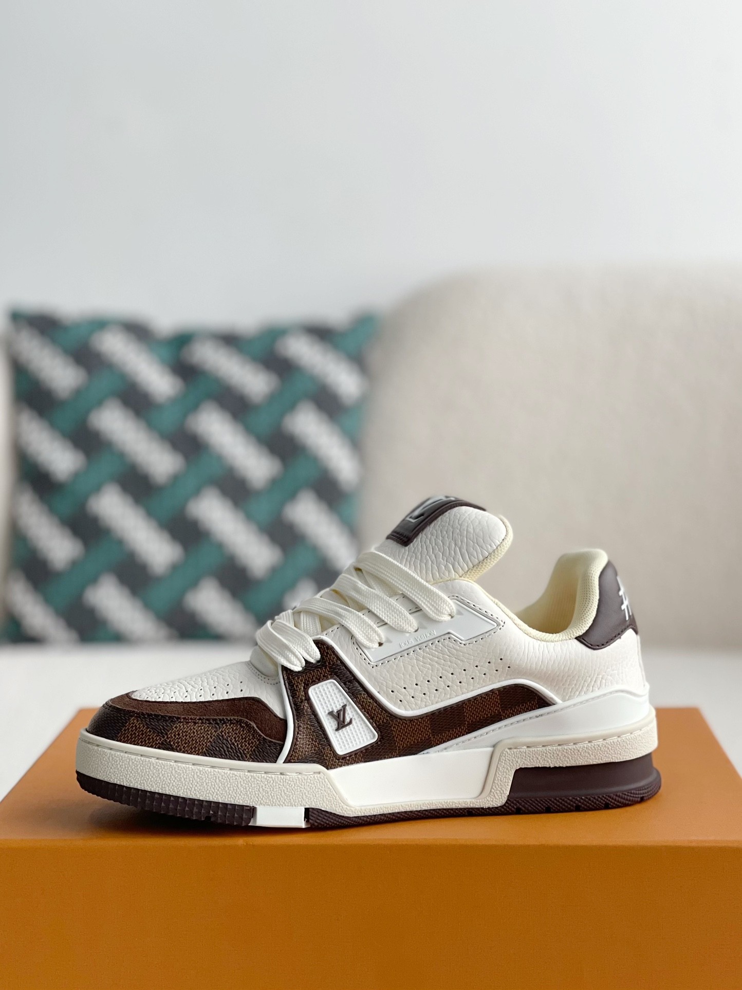 「#2242」LOUIS VUITTON SNEAKERS - 图片 4