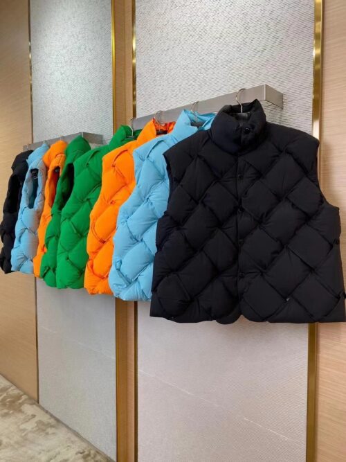 「#2282」BOTTEGA VENETA Stand collar down jacket