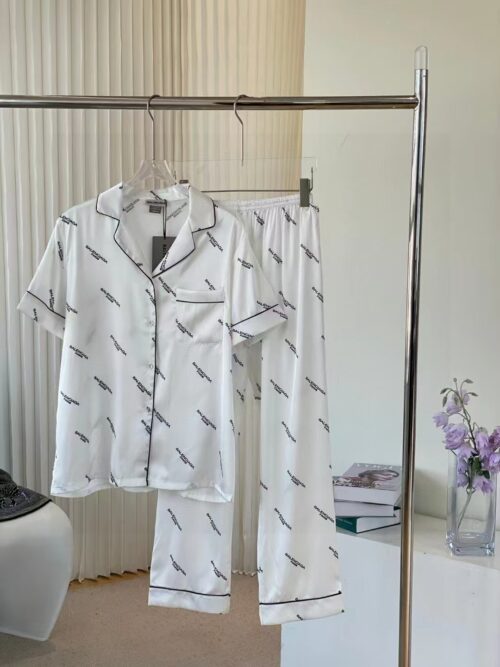 「#2321」Balenciaga High Quality Pajamas New Style