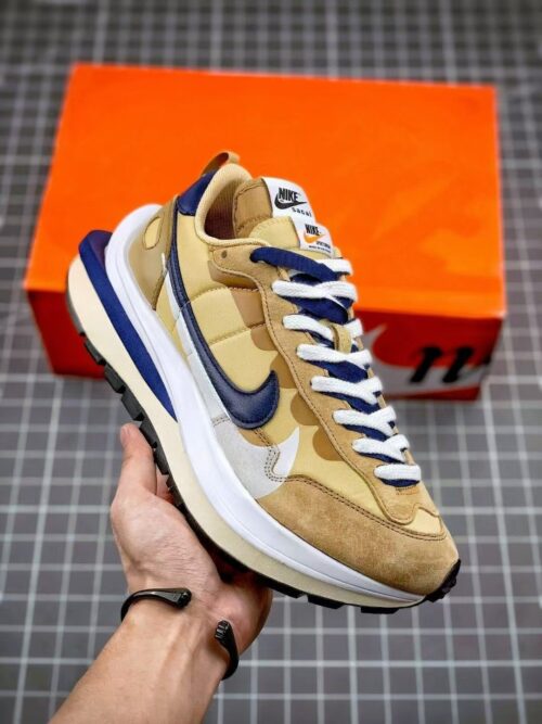 「#2357」Sacai x Nike VaporWaffle sesame and blue void