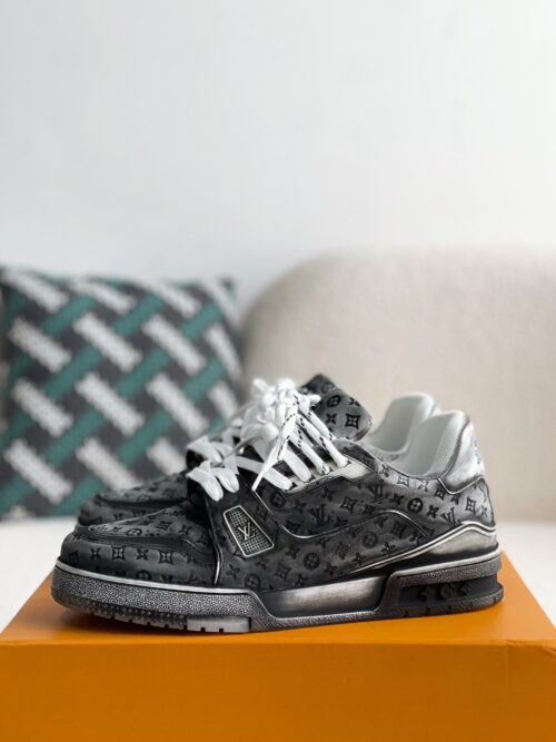 「#2418」 LOUIS VUITTON TRAINER SNEAKERS