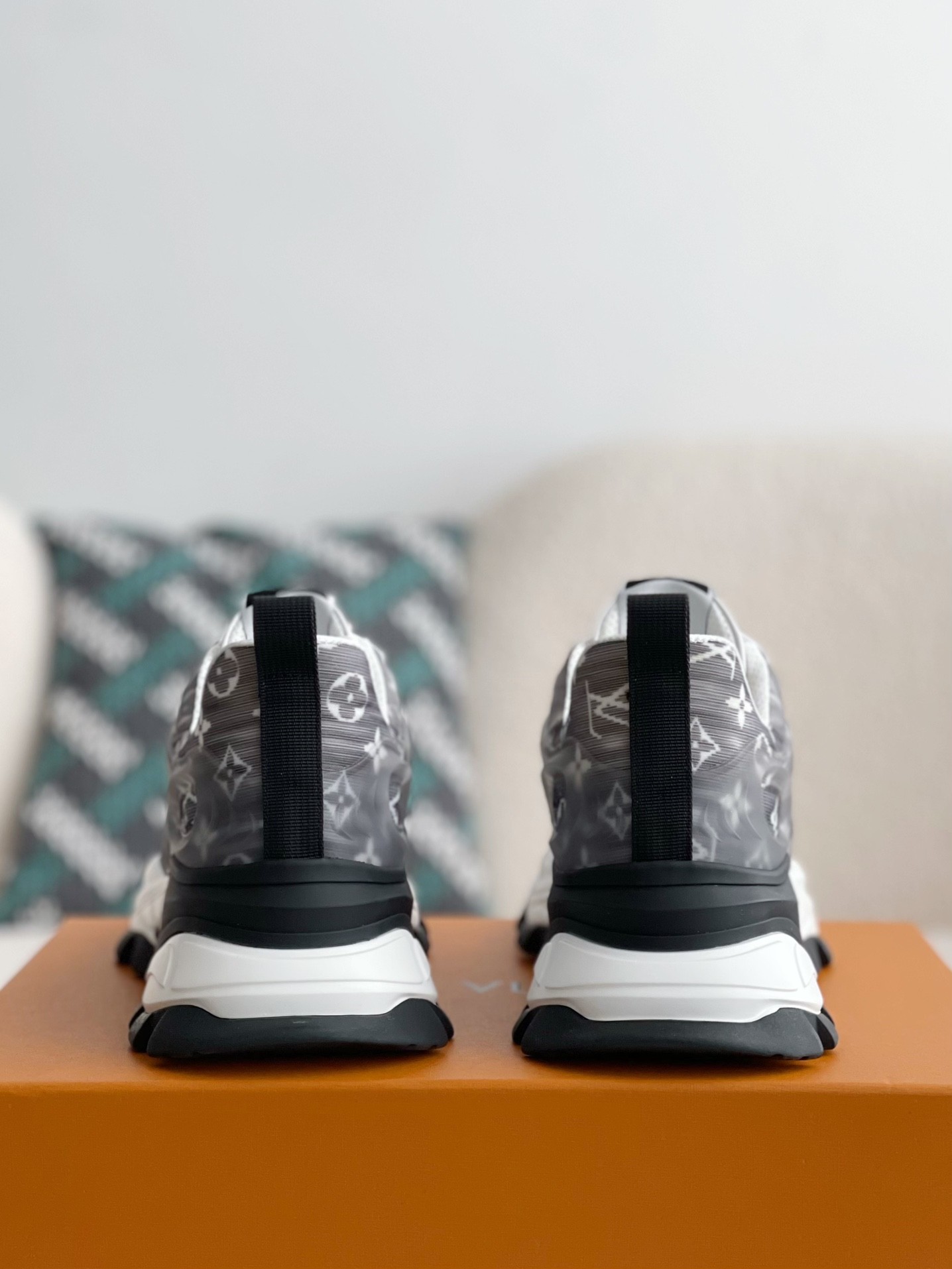 「#2524」LOUIS VUITTON CASUAL SNEAKERS - 图片 3