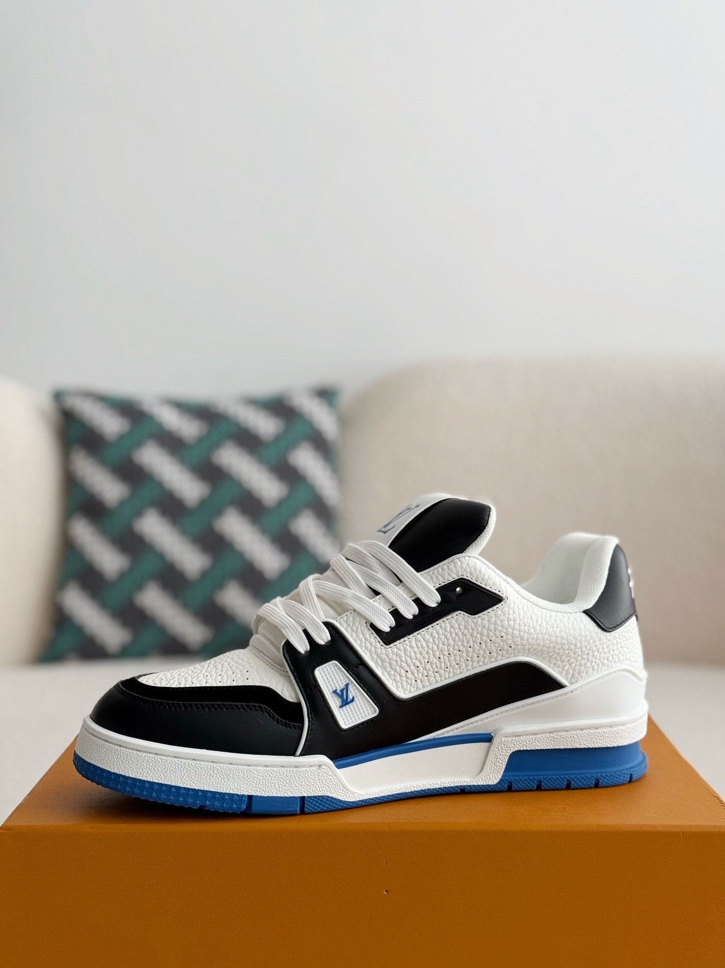 「#2559」LOUIS VUITTON TRAINER SNEAKERS - 图片 4