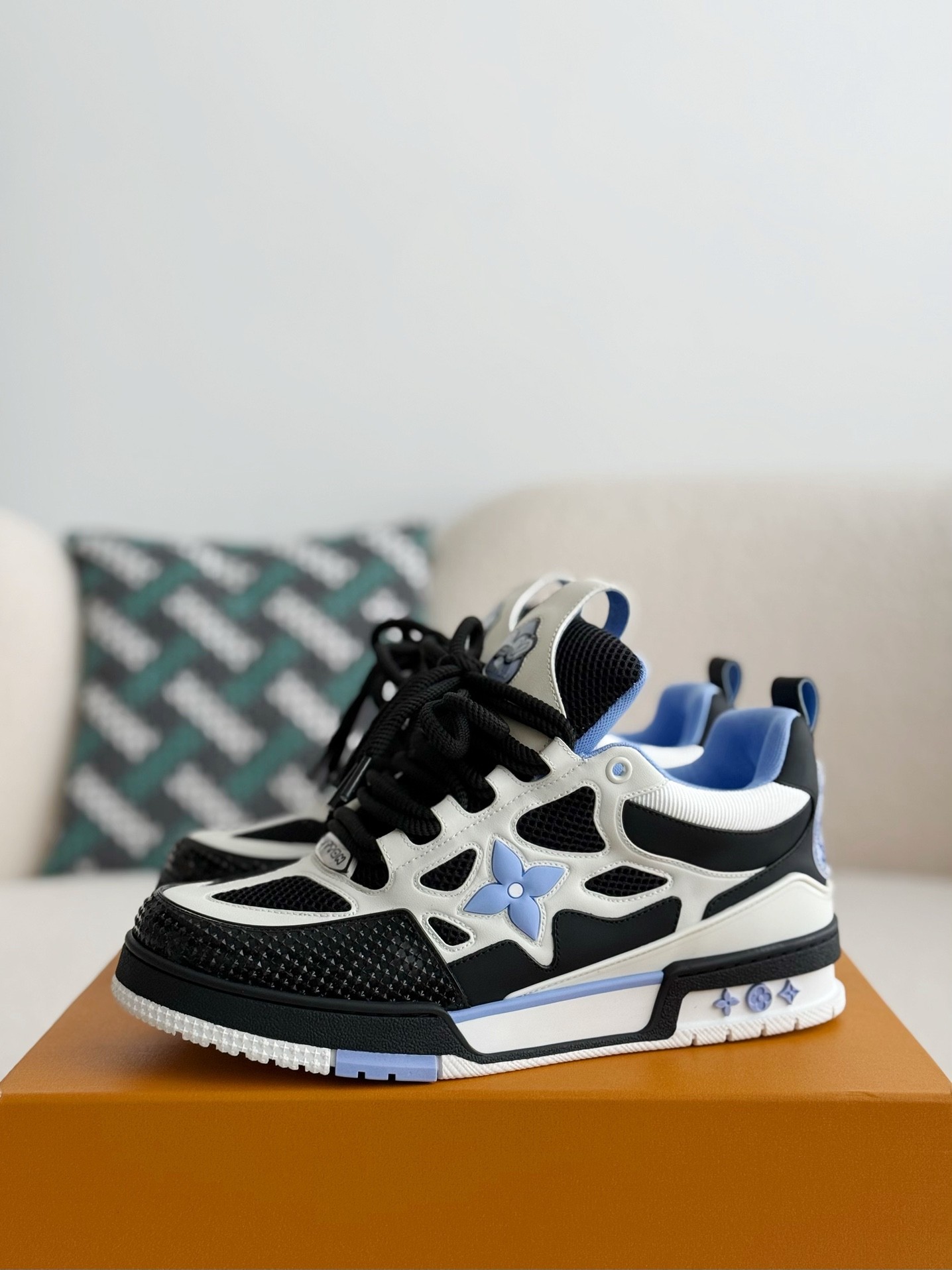 「#2582」LOUIS VUITTON SKATE SNEAKERS