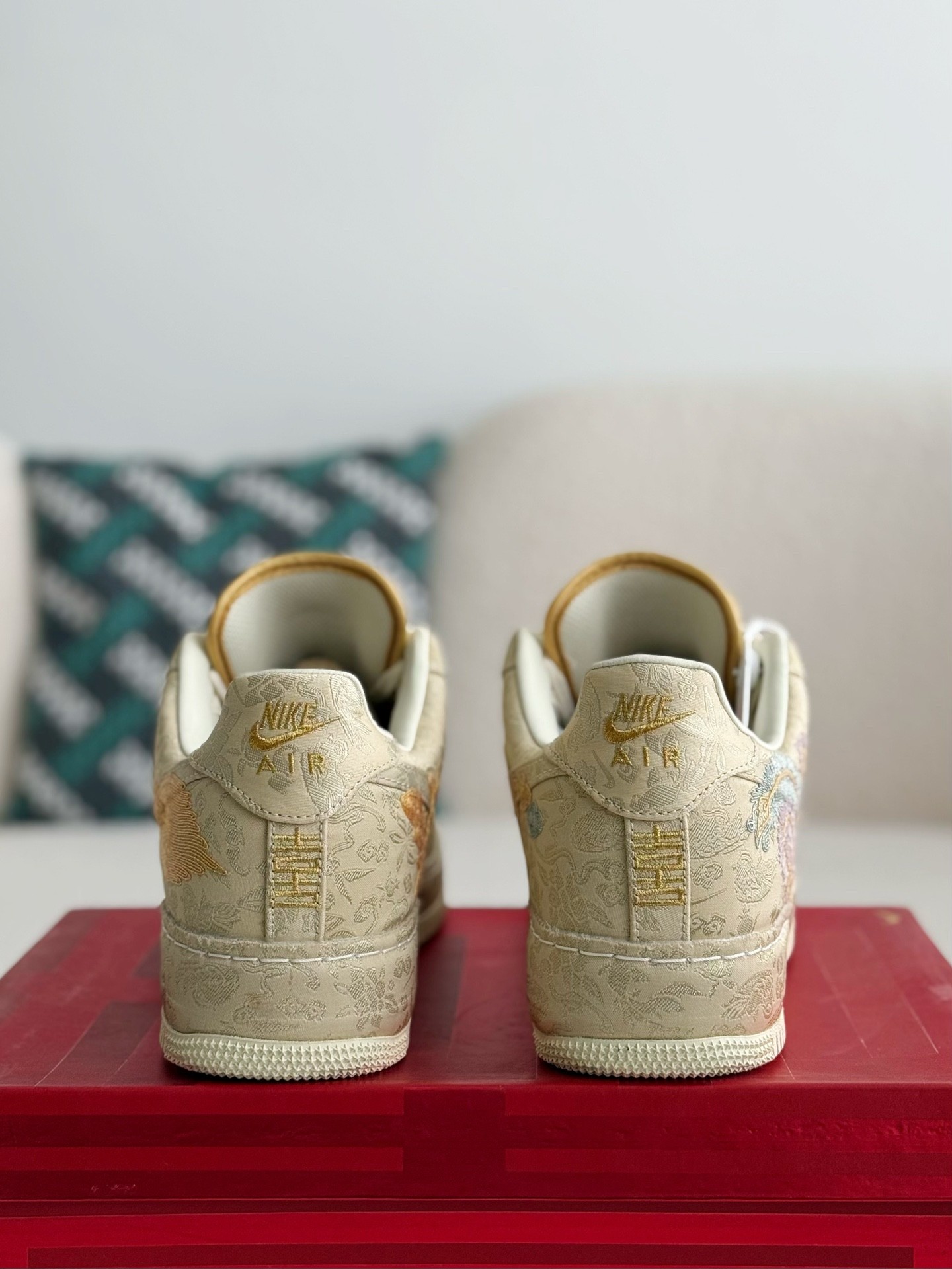 「#2724」Nike Air FORCE 1 Dragon and Phoenix Present Good Omens Sneakers - 图片 3