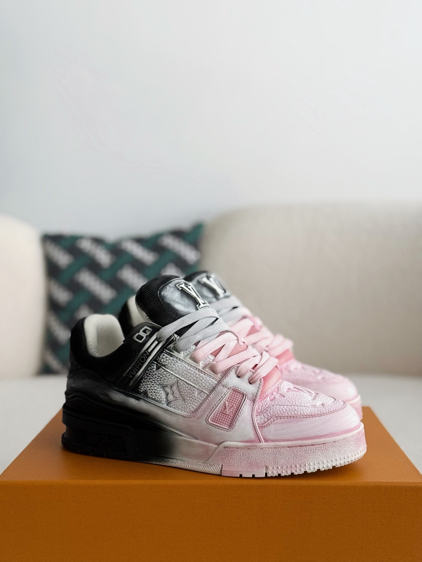 「#2734」 LOUIS VUITTON TRAINER SNEAKERS - 图片 2