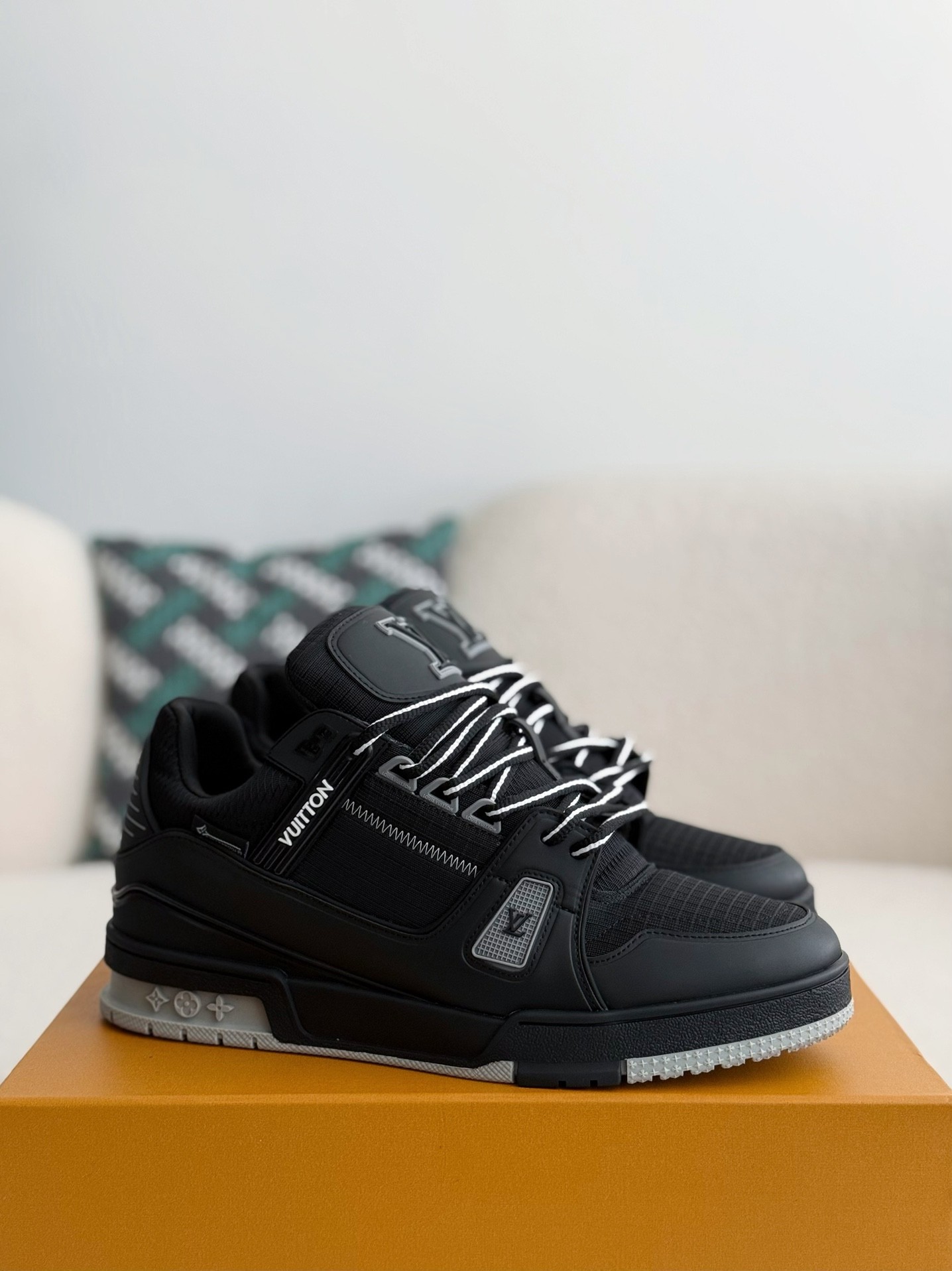 「#2747」 LOUIS VUITTON TRAINER SNEAKERS - 图片 2