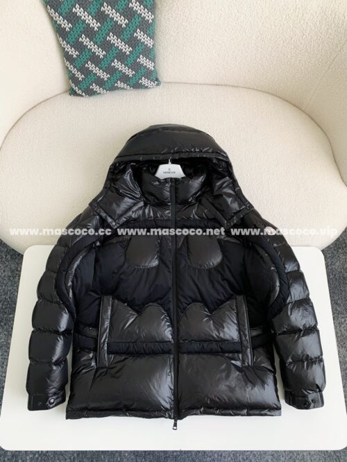 「#2710」Moncler x Batman Collaboration; Jointly issued Solander series down jacket
